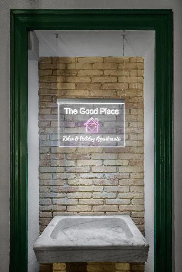 The Good Place Cagliari 0*,  Italien